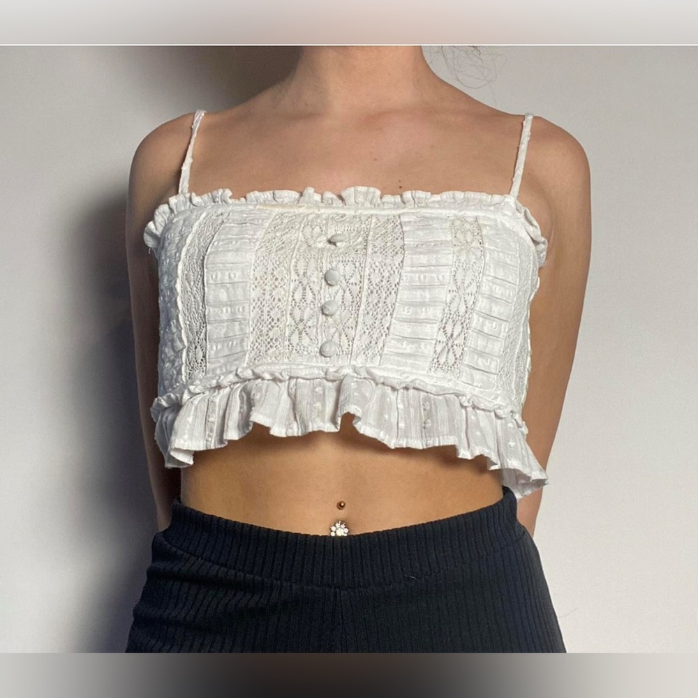 American Eagle White Lace Trimmed Women's Top size M white color